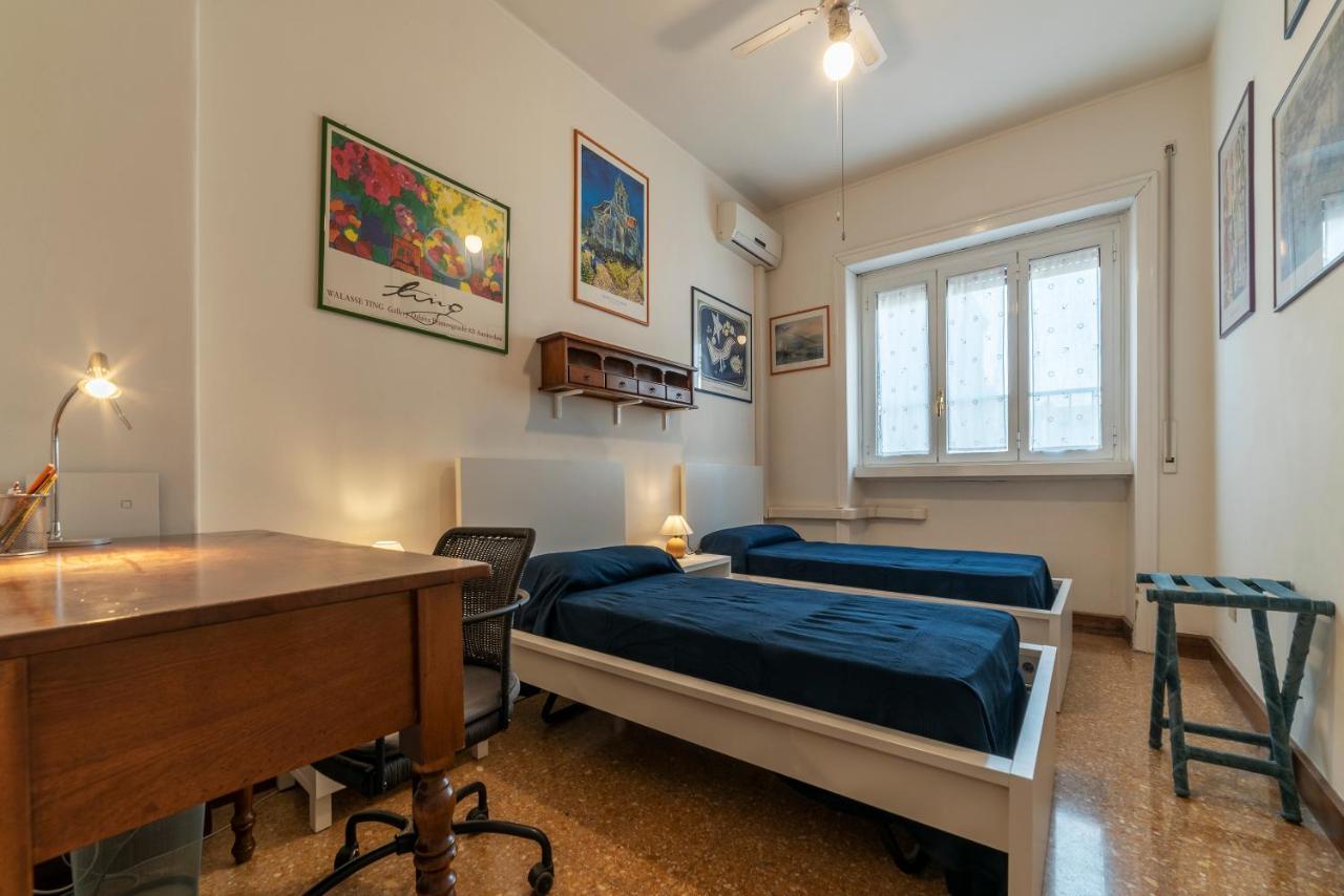 Roomy And Bright Apartment With Terrace Rome Exterior photo