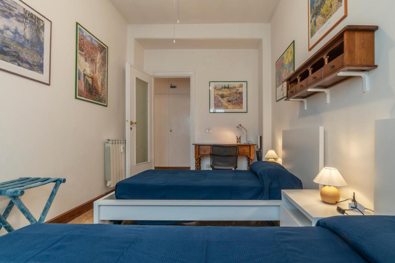 Roomy And Bright Apartment With Terrace Rome Exterior photo
